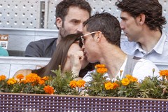 Ирина Шейк и Криштиану Роналду целуются на глазах у всех