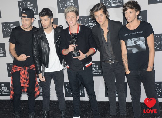 One Direction - на вершине рейтинга Billboard 