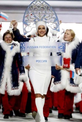 Ирина Шейк возглавила колонну российской сборной на Олимпиаде в Сочи