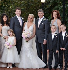 Сестра Бритни Спирс показала свадебные фотографии