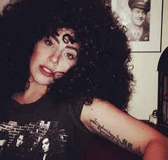 Леди Гага теперь брюнетка!