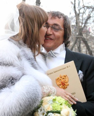 Дмитрий Дибров снова женится