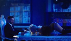Бритни Спирс и Сэм Асгари. Кадр из клипа «Slumber Party»