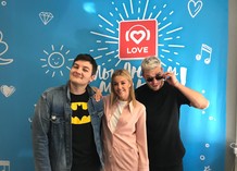 Юлианна Караулова и Красавцы Love Radio