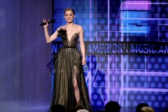 Эмбер Херд на премии American Music Awards 2018