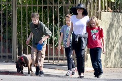 Анджелина Джоли с детьми, ноябрь 2018