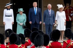 Мелания Трамп, Елизавета II, Дональд Трамп, принц Чарльз и Камилла Паркер