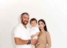 Александр Овечкин и Анастасия Шубская с сыном