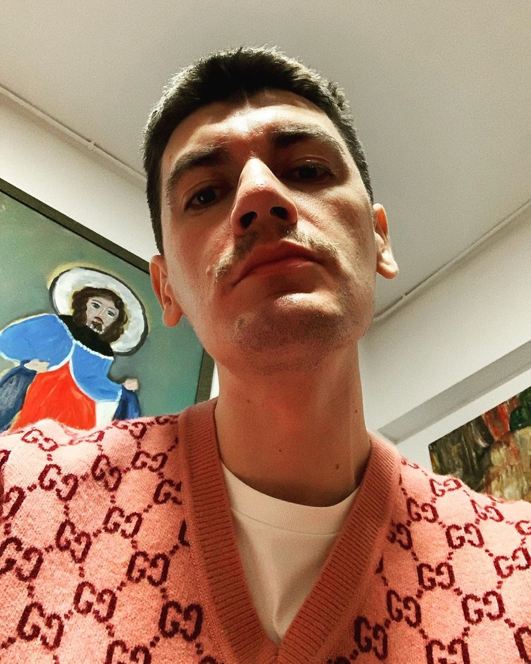 Александр Гудков в одежде бренда Gucci