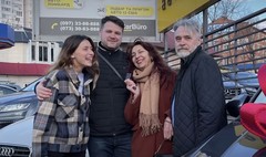 Регина Тодоренко с родителями и братом