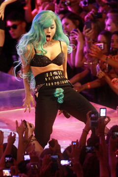 Парики Lady GaGa Парики Lady GaGa