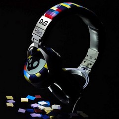Музыка+стиль: Dolce & Gabbana выпустили наушники Музыка+стиль: Dolce & Gabbana выпустили наушники