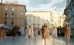 Рекламу “Axe” запретили за оскорбление ангелов Рекламу “Axe” запретили за оскорбление ангелов