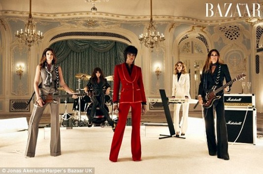 Топ-модели нарядились рокершами для “Harper's Bazaar”