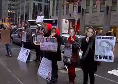 Поклонники Райана Гослинга протестуют простив Брэдли Купера