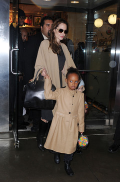 Анджелина Джоли приучила детей к кочевому образу жизни