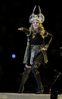 Мадонна выступила на финале Суперкубка 