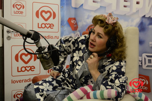 Ева Польна на пижамной вечеринке LOVE RADIO!