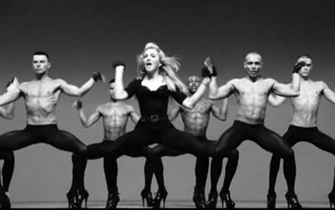 Участники BIG LOVE SHOW станцевали на шпильках в клипе Мадонны
