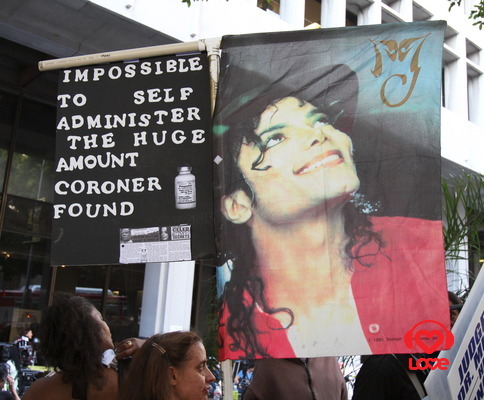 «Pepsi» возвращает к жизни короля поп-музыки Майкла Джексона 