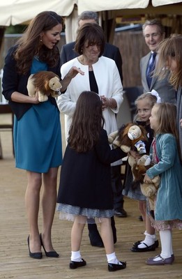 Герцогиня Кэтрин развлекает детей