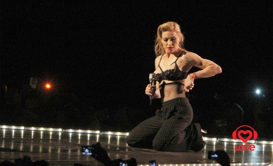Мадонна стерилизует гримерные после своих концертов
