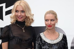 Playmate of the year 2012. Мобильные Блондинки Playmate of the year 2012. Мобильные Блондинки