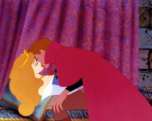 Только поцелуй прекрасного принца мог пробудить красавицу