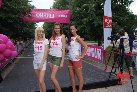 GLAMOURный забег на шпильках 2012