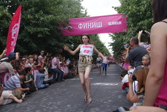 GLAMOURный забег на шпильках 2012 GLAMOURный забег на шпильках 2012