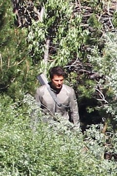 Том Круз на съемочной площадке фильма Забвение