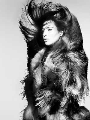 Ким Кардашиян в новом ретро-образе