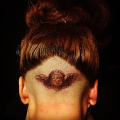 Леди Гага сделала себе очередную татуировку