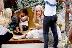 Леди Гага в Рио-де-Жанейро сыграла в футбол