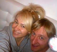 Яна Рудковская отметила день рождения с мужем